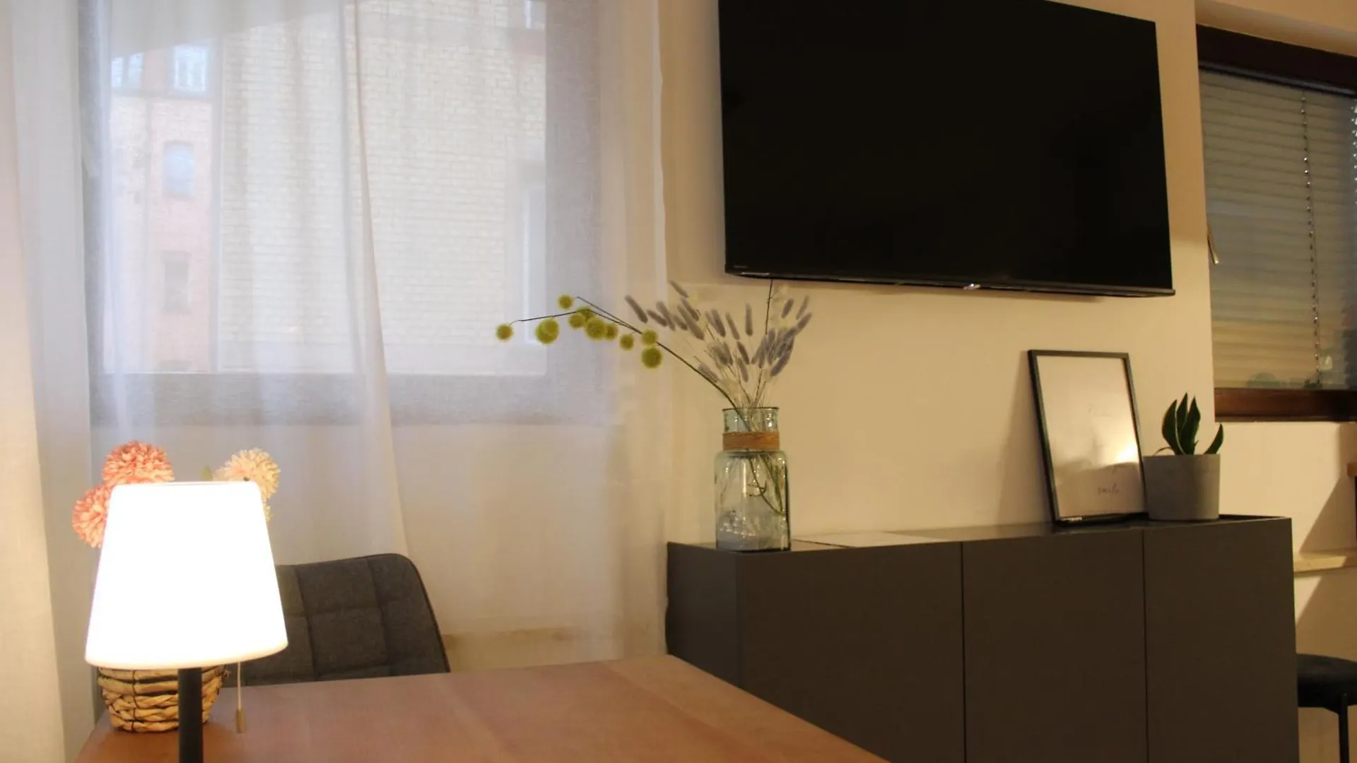 Smartapart - Design Apartment - Favorite Place - Full Equipment - Public Transport Nuremberg 0*,